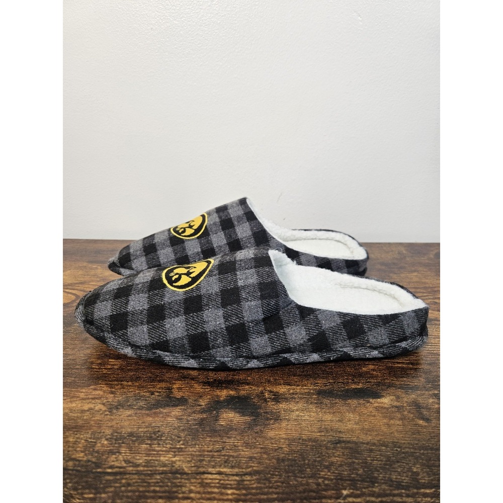 FOCO Iowa Hawkeyes NCAA Men's SLIPPERS SIZE Large 11-12 Plaid Gray